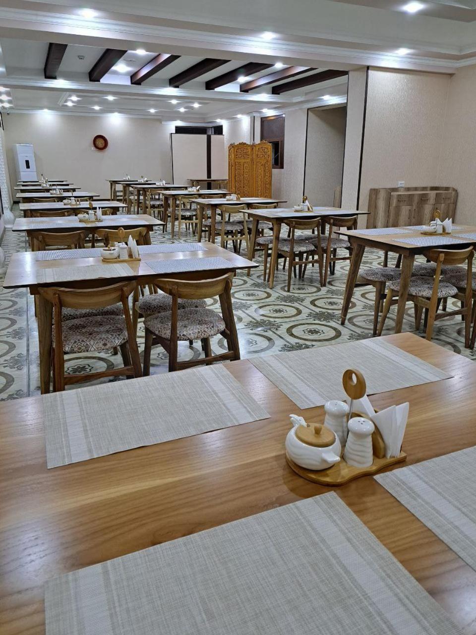 Caravan Plaza Inn Boutique Bukhara Exterior photo